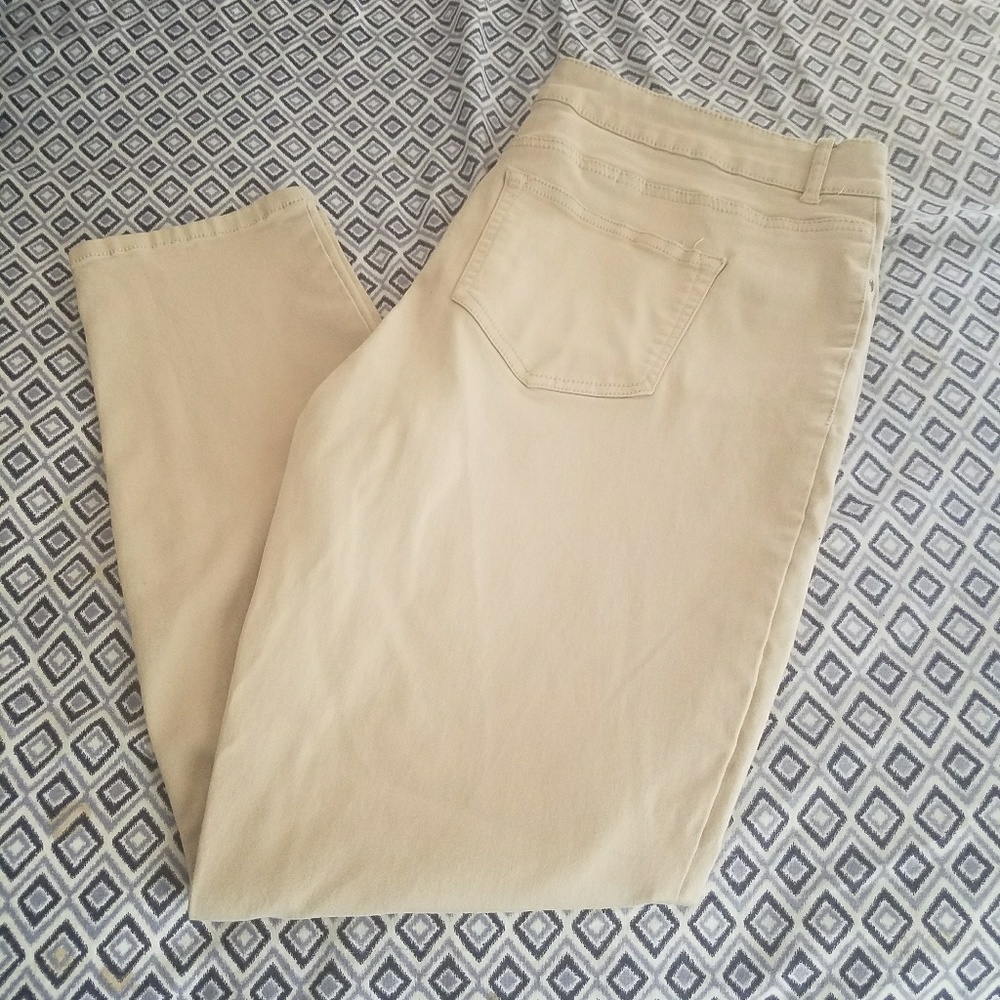 Maurices Size 18 Khakis